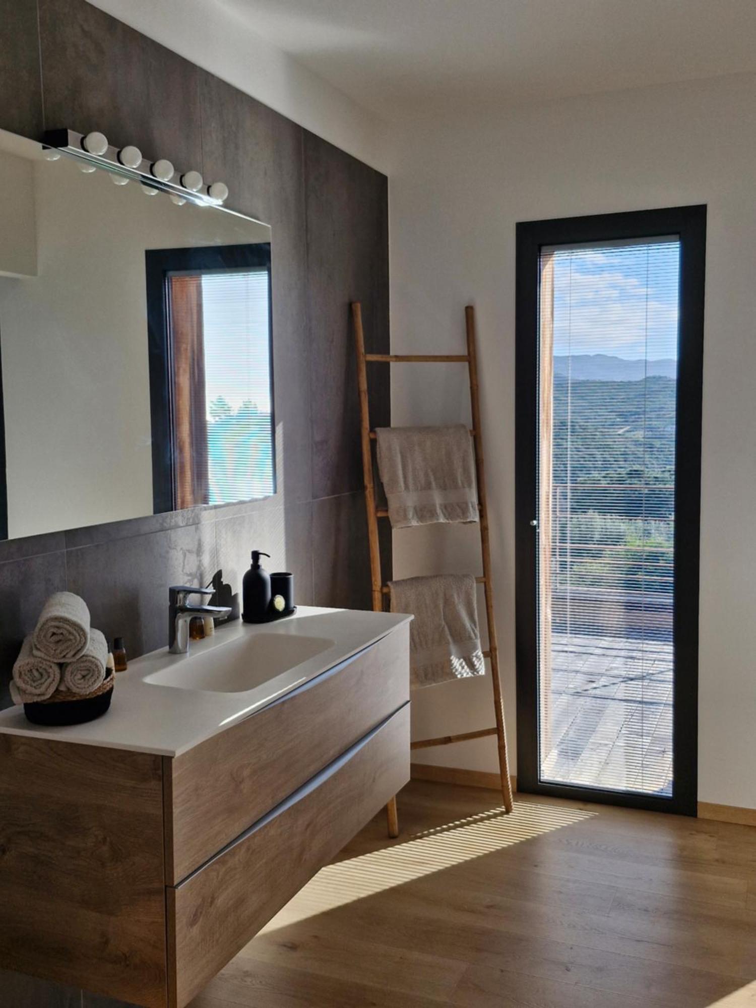 Nouveaute! Magnifique Villa A 2 Minutes Des Plus Belles Plages De La Rive Sud Портисио Екстериор снимка